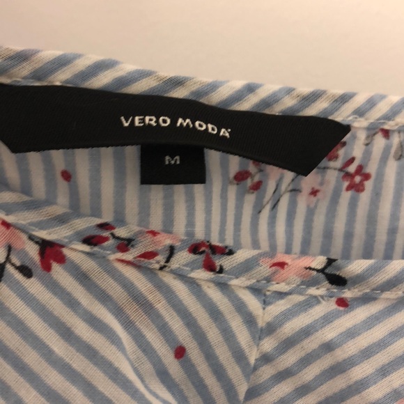 ASOS blue striped floral flowy top BRAND NEW - Picture 2 of 5